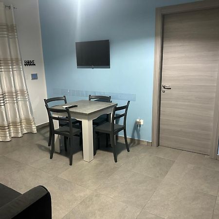 Nathouse Apartment Villafranca Tirrena Bagian luar foto