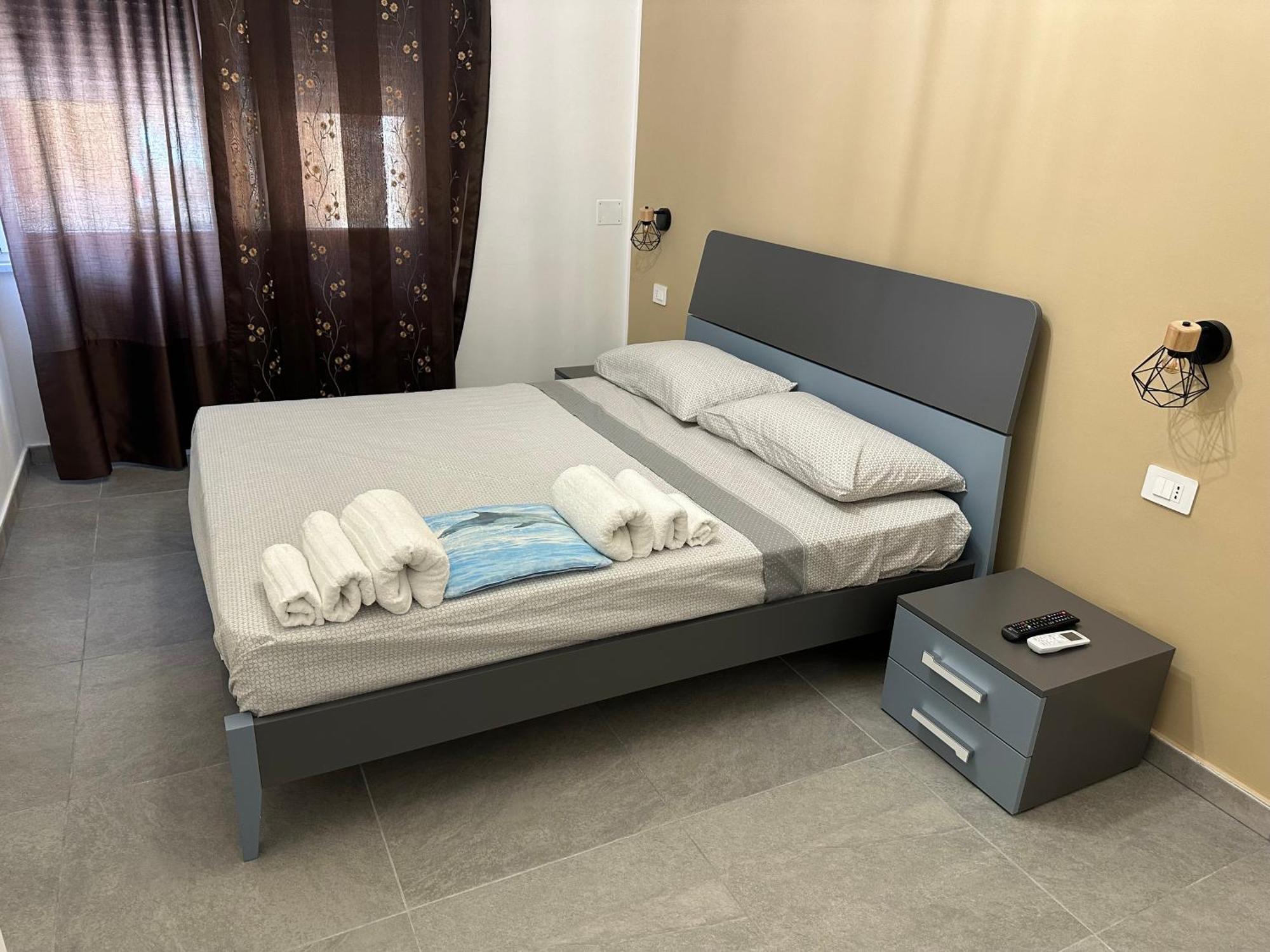 Nathouse Apartment Villafranca Tirrena Bagian luar foto
