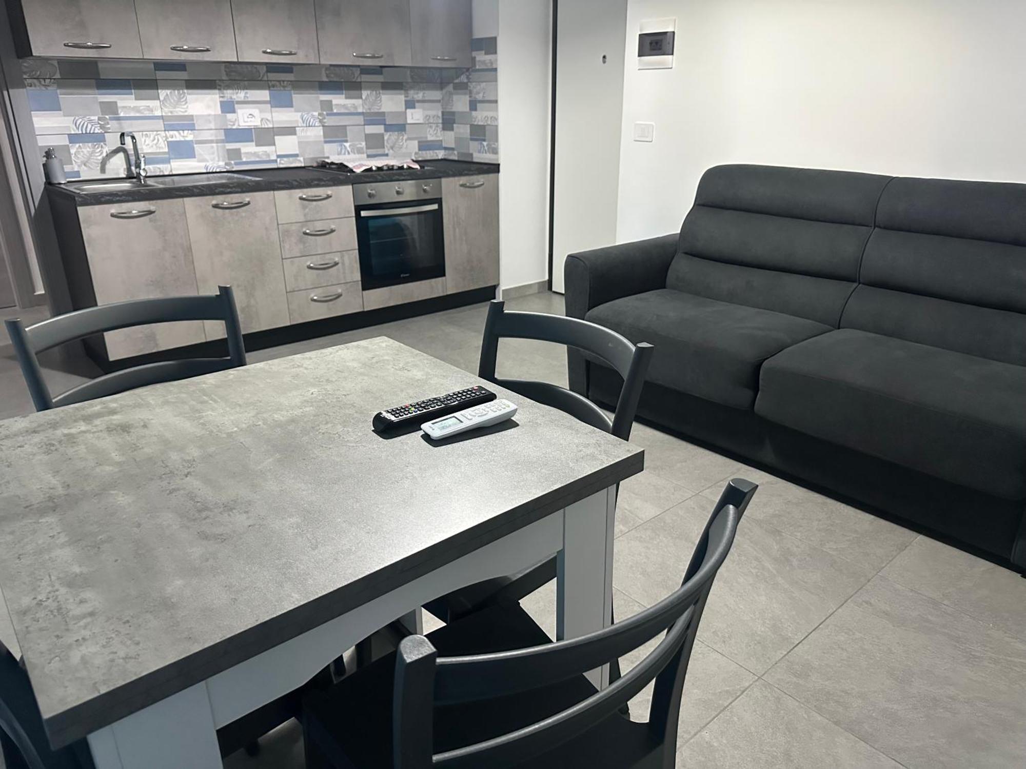 Nathouse Apartment Villafranca Tirrena Bagian luar foto