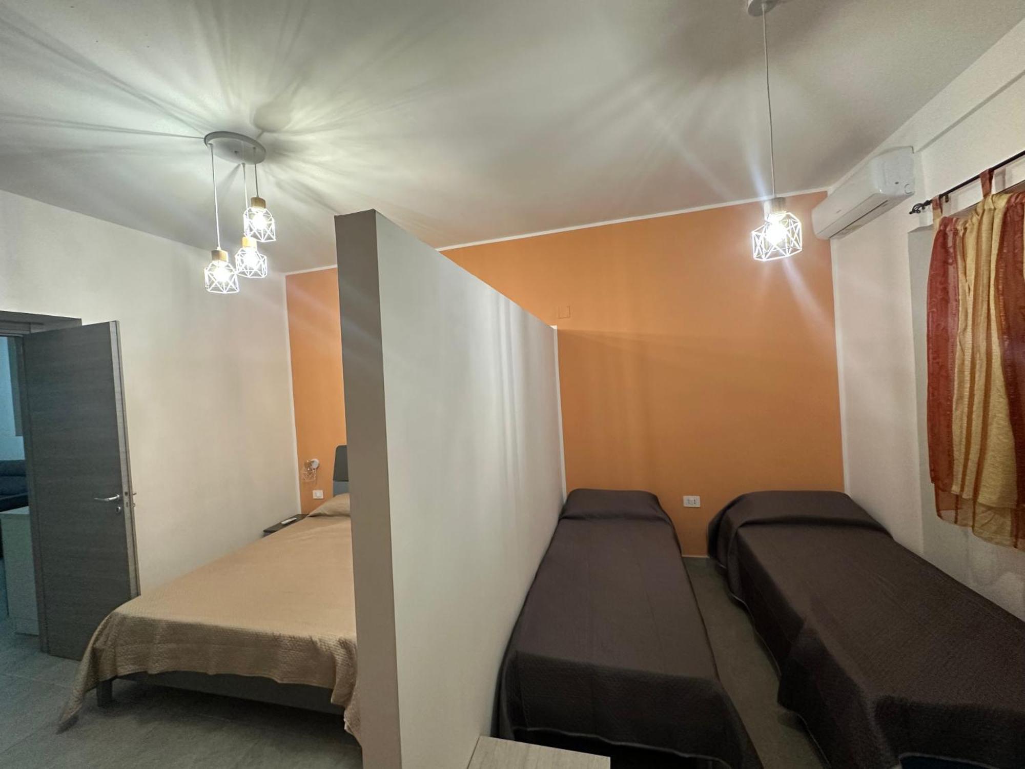 Nathouse Apartment Villafranca Tirrena Bagian luar foto